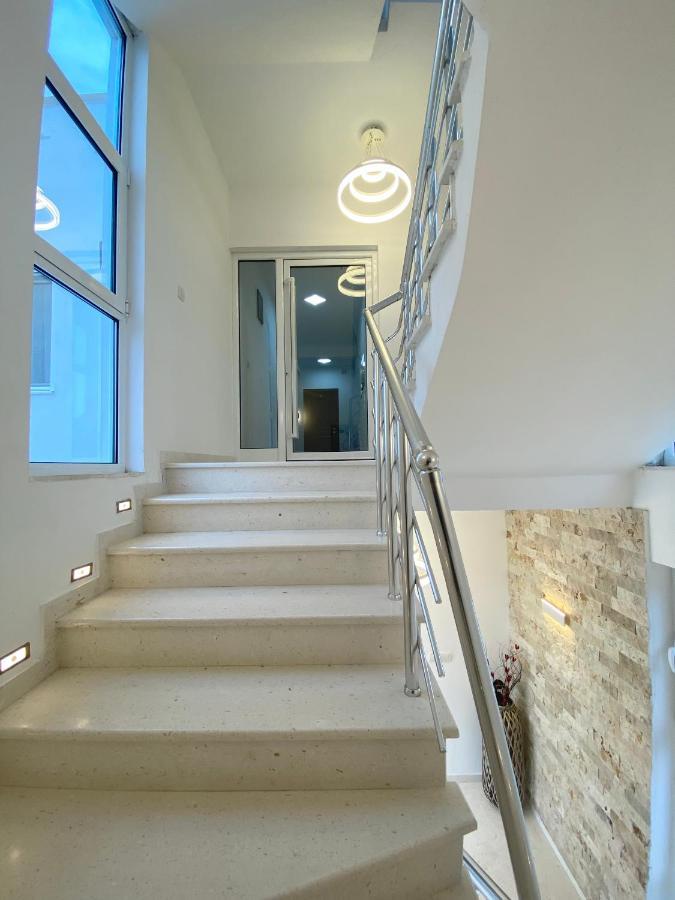 Apartmens Xhenis Lux Ulcinj Exterior foto