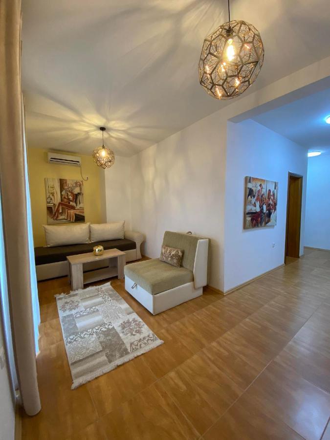 Apartmens Xhenis Lux Ulcinj Exterior foto