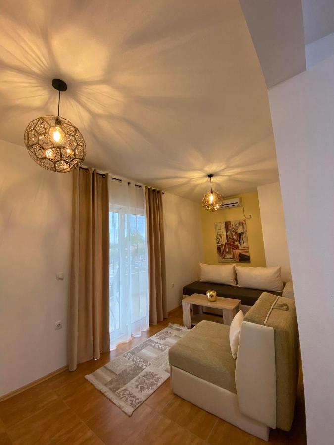 Apartmens Xhenis Lux Ulcinj Exterior foto