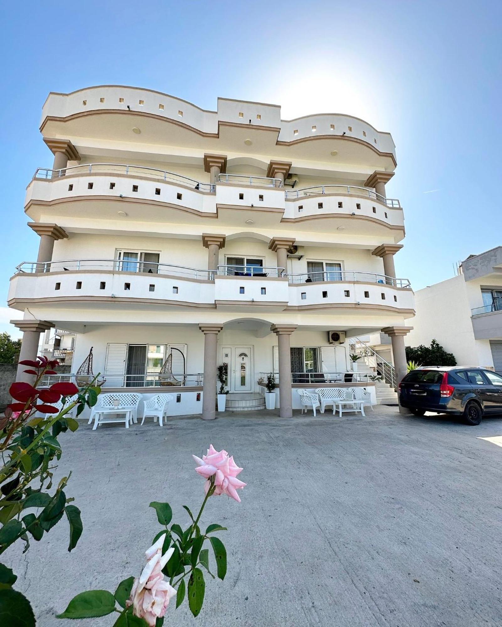 Apartmens Xhenis Lux Ulcinj Exterior foto