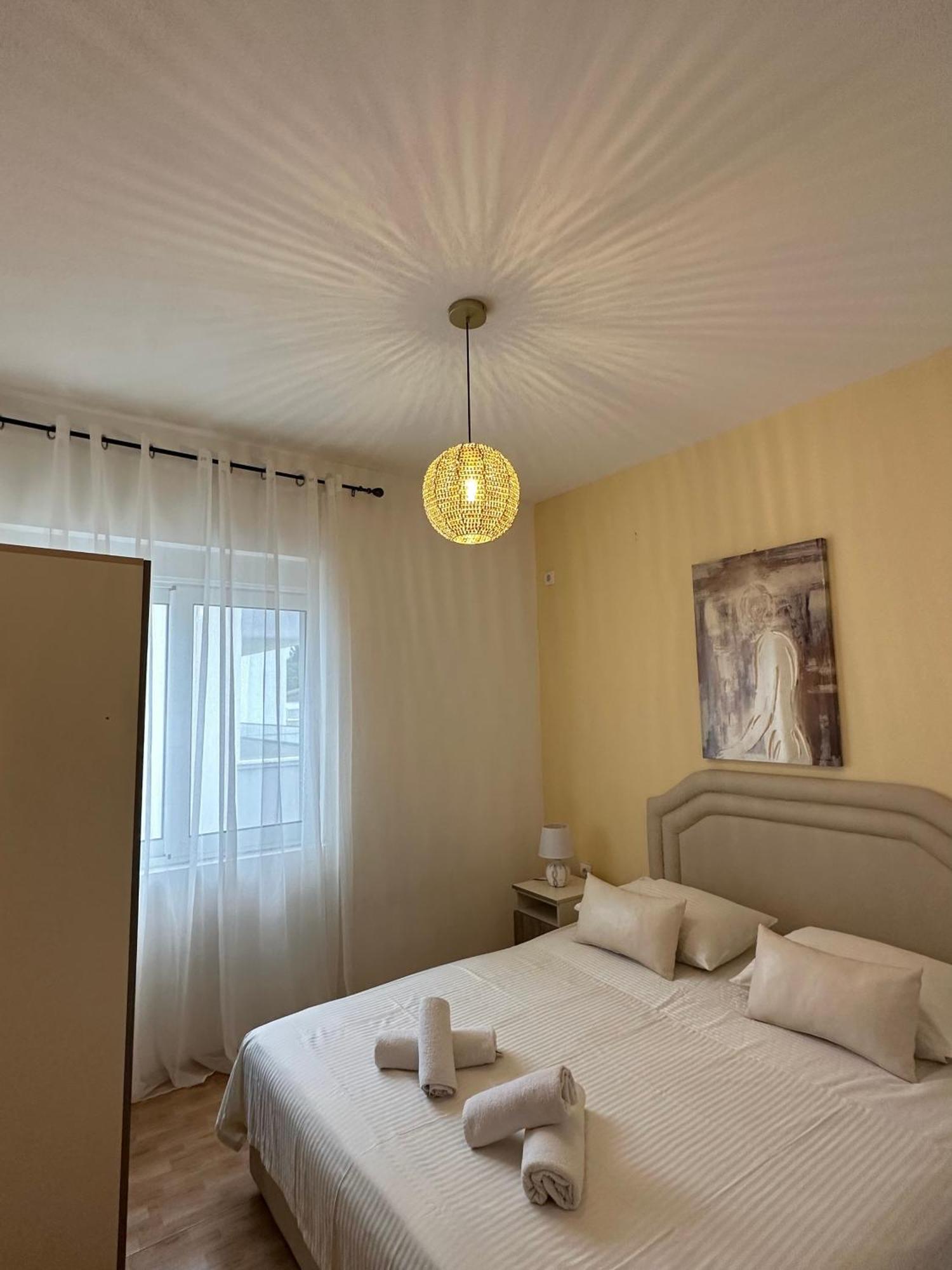Apartmens Xhenis Lux Ulcinj Exterior foto