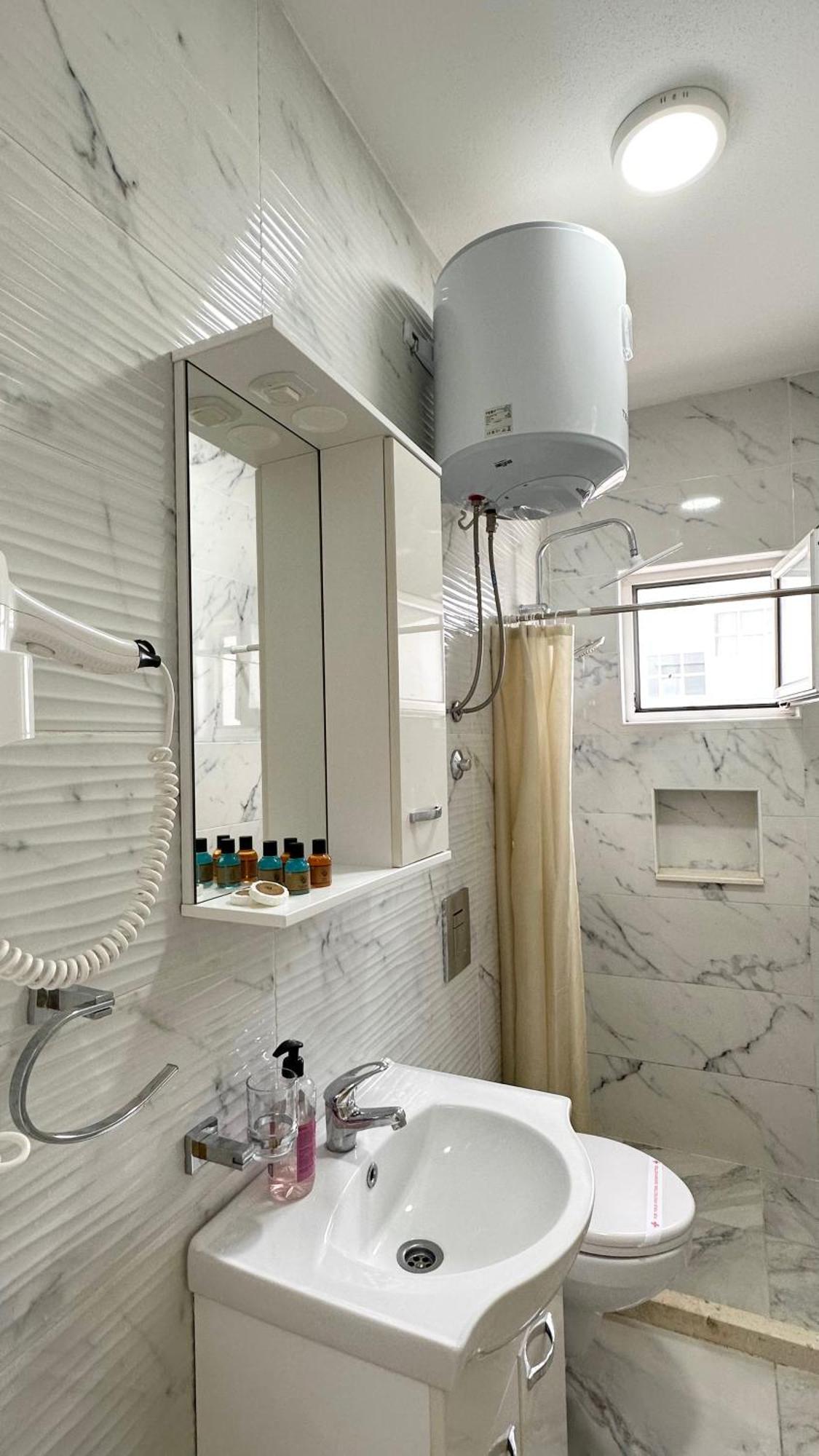 Apartmens Xhenis Lux Ulcinj Exterior foto